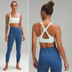 🆕️ Lululemon SmoothCover Yoga Bra *Light Support, B/C Cup in Mint Moment